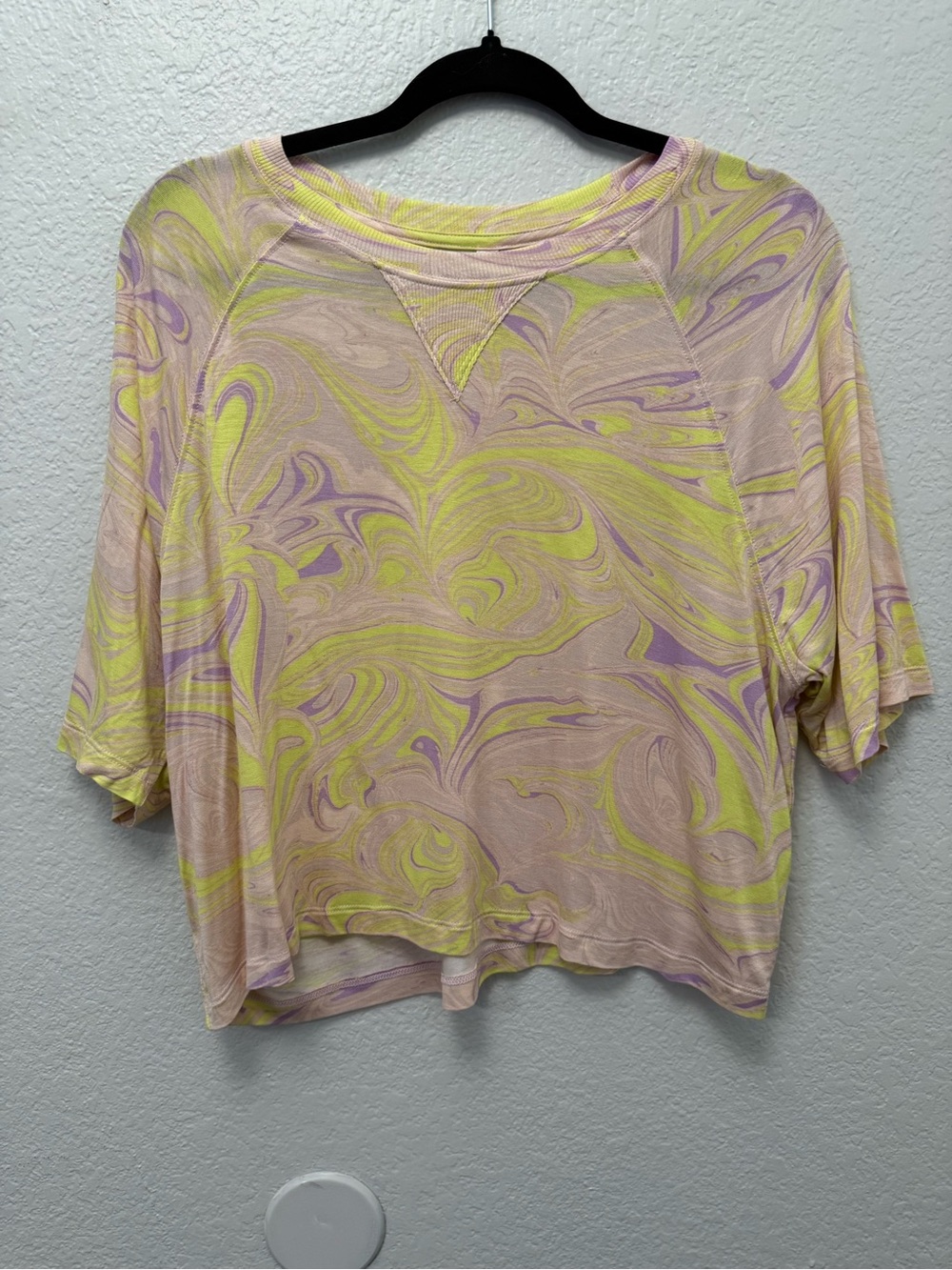 Fabletics Pastel Swirl Short Sleeve Tee in Yellow & Lavender - Picture 3 of 5